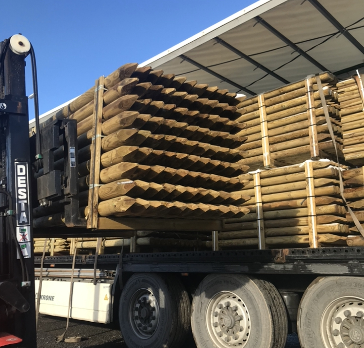 Balenie 99ks Kôl 210cm ø10 sušený impregnovaný